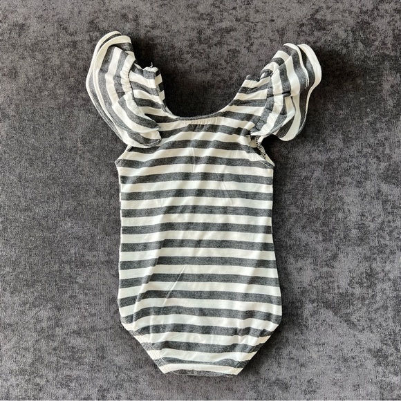 This Tribe of Three Flutter Sleeve Leotard Size 3-6 Months - Picture 4 of 4